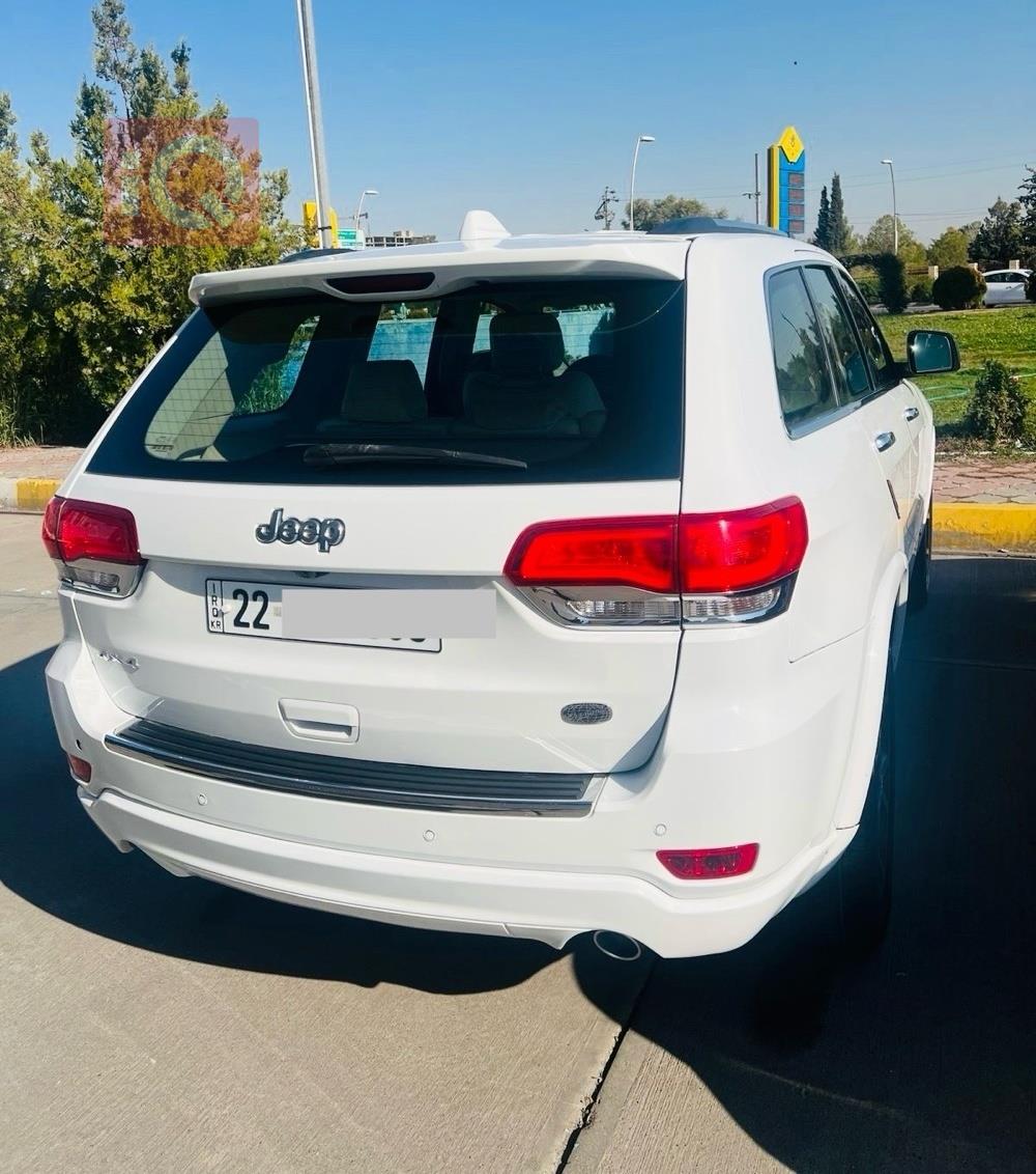 جیپ گراند شیرۆکی